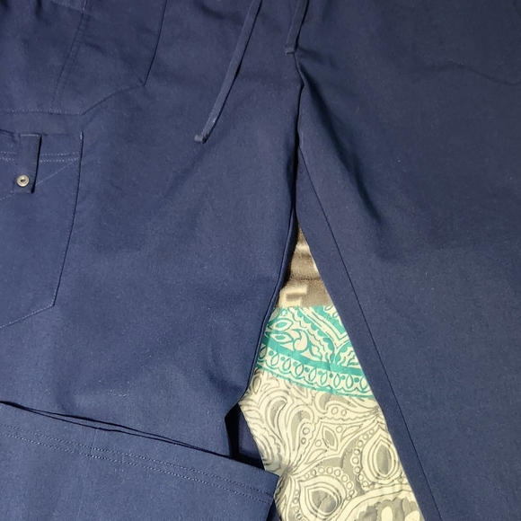 Womens Scrubs Set - Picture 3 of 5